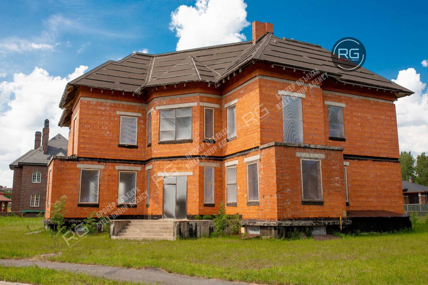   Кирпичный дом 685 м2, 685 кв.м. 