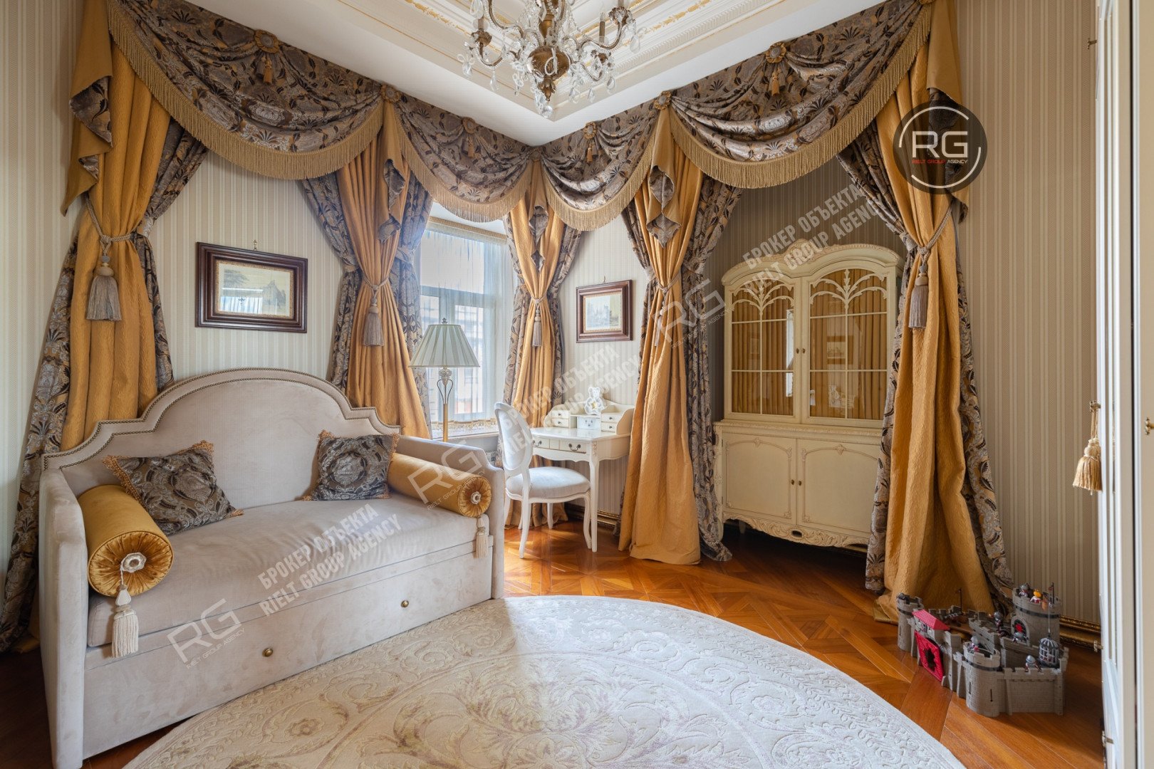   4-к квартира, 172.1 кв.м. 