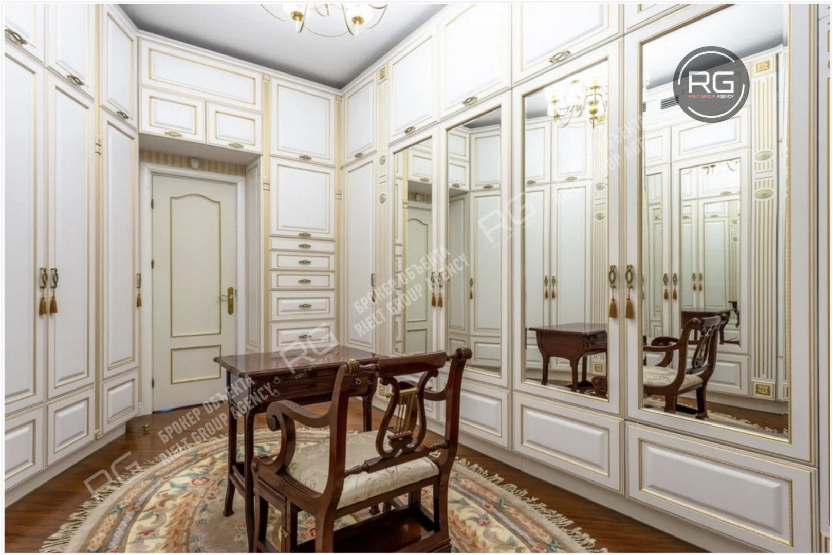   5-к квартира, 223.1 кв.м. 