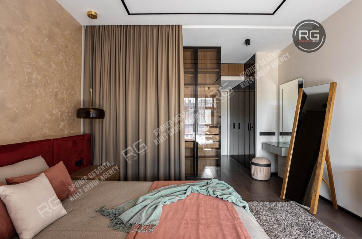   Дизайнерская квартира, 103 кв.м. 