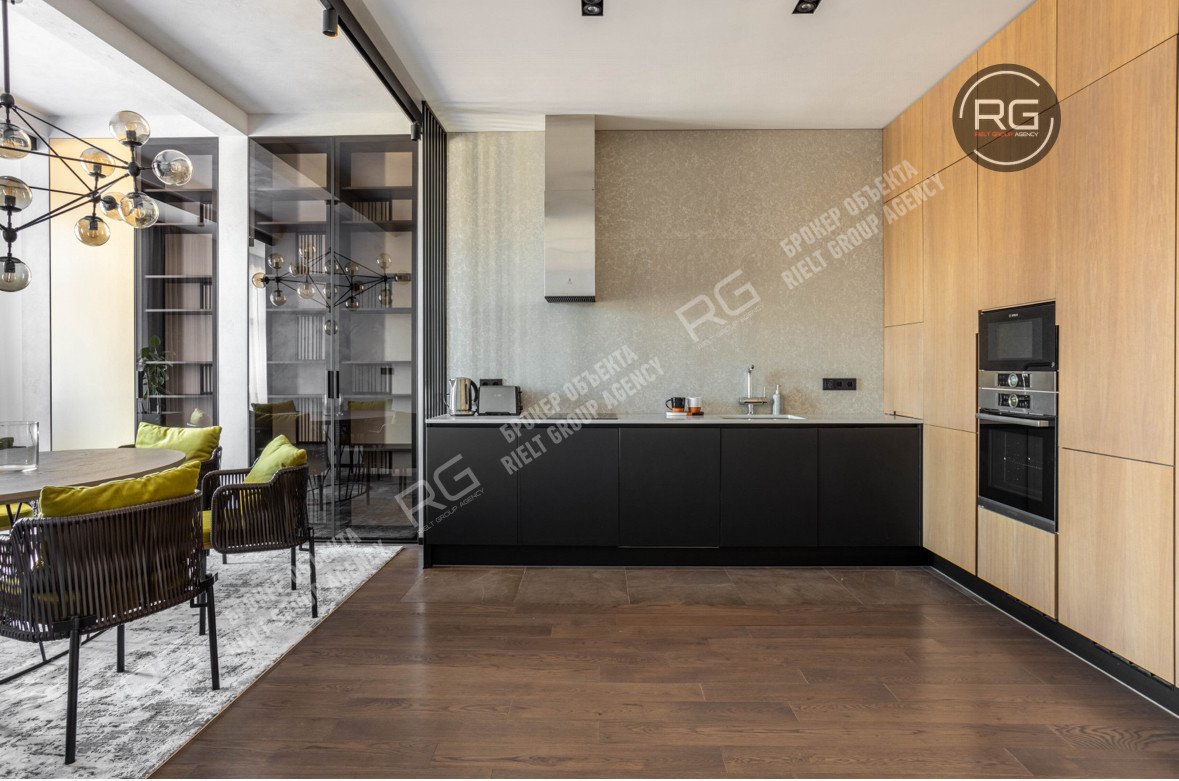   Дизайнерская квартира, 103 кв.м. 