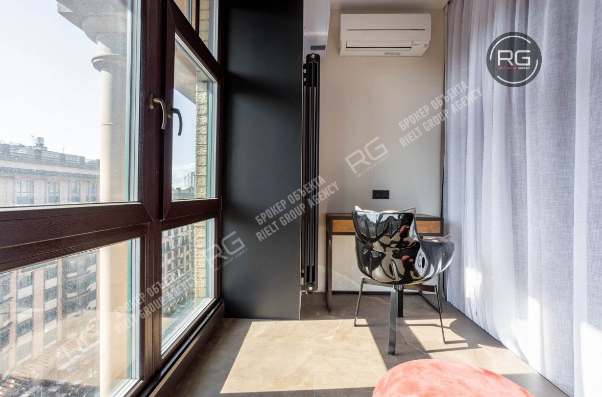   Дизайнерская квартира, 103 кв.м. 