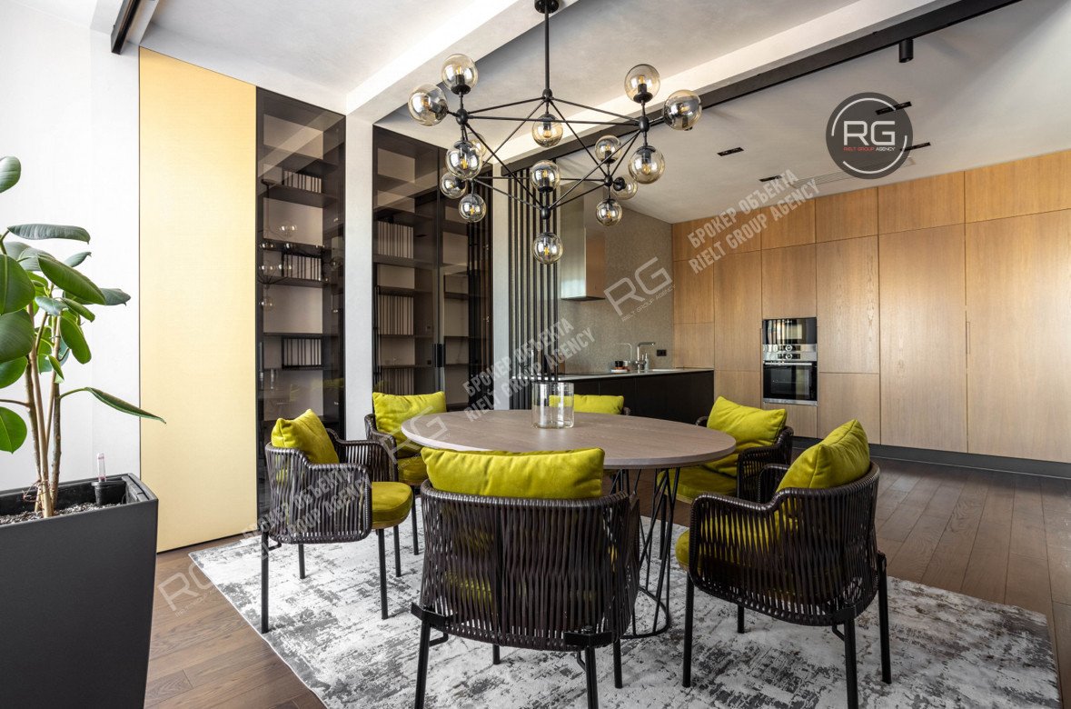   Дизайнерская квартира, 103 кв.м. 
