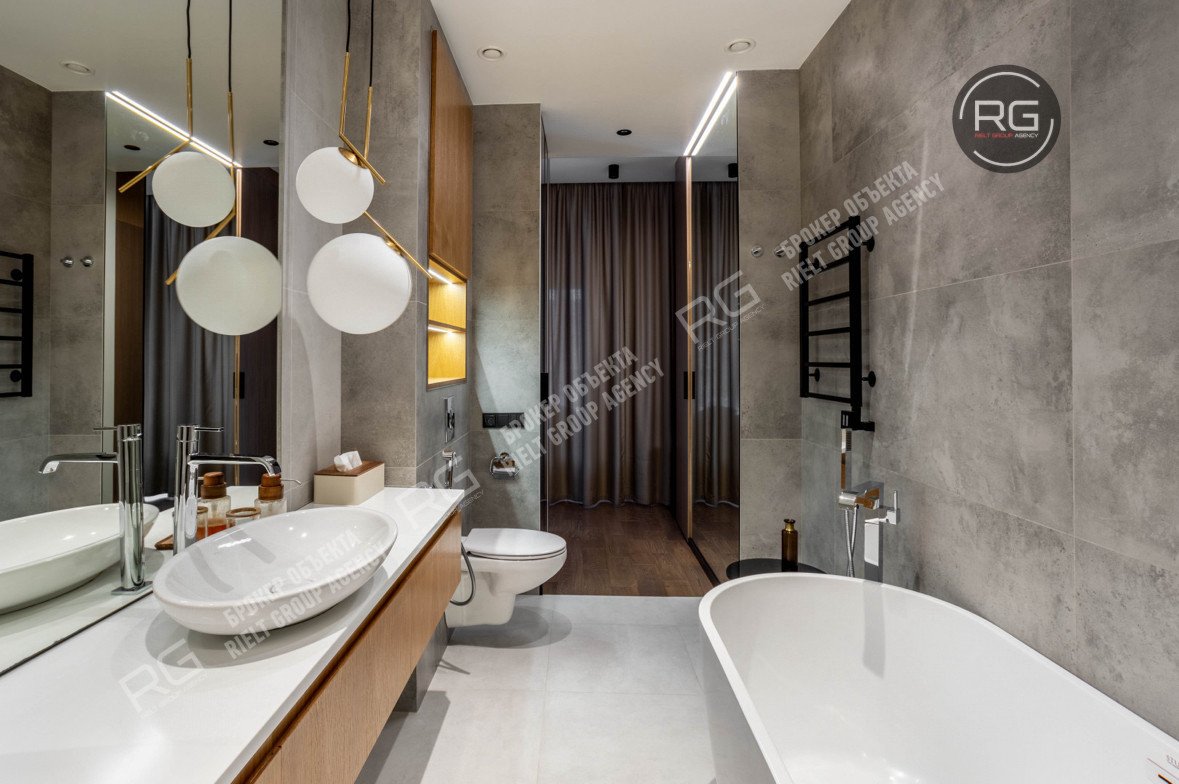  Дизайнерская квартира, 103 кв.м. 