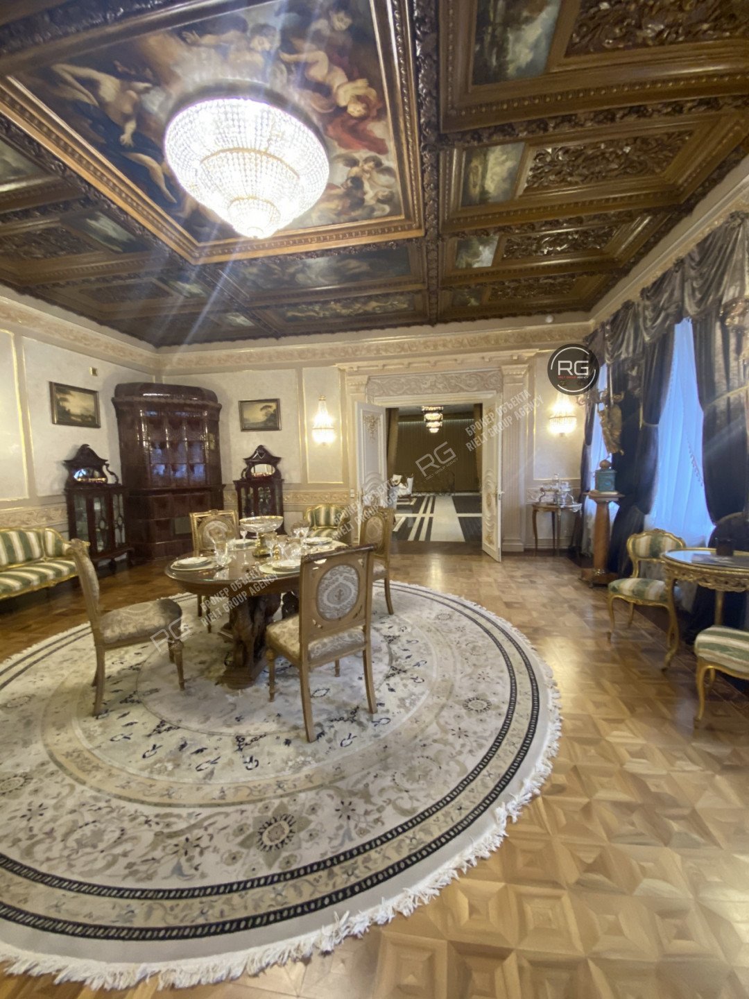   Дизайнерские апартаменты, 540 кв.м. 