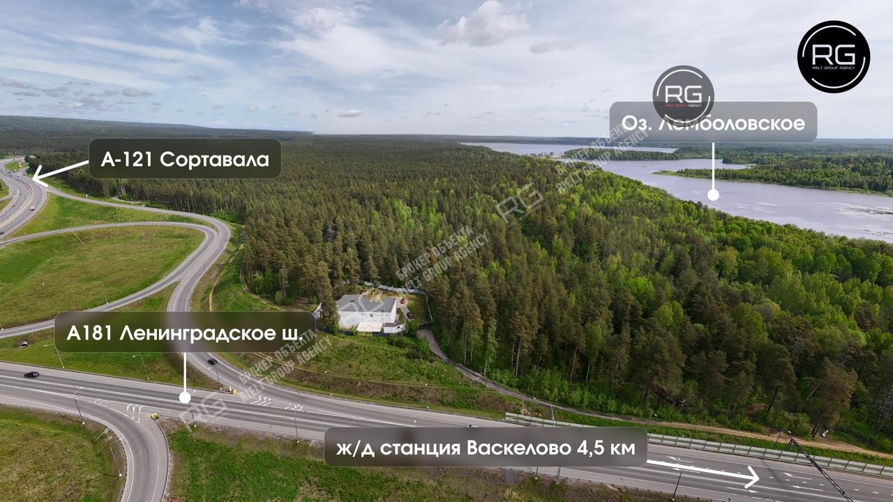   Дом в лесу у озера, 640.2 кв.м. 