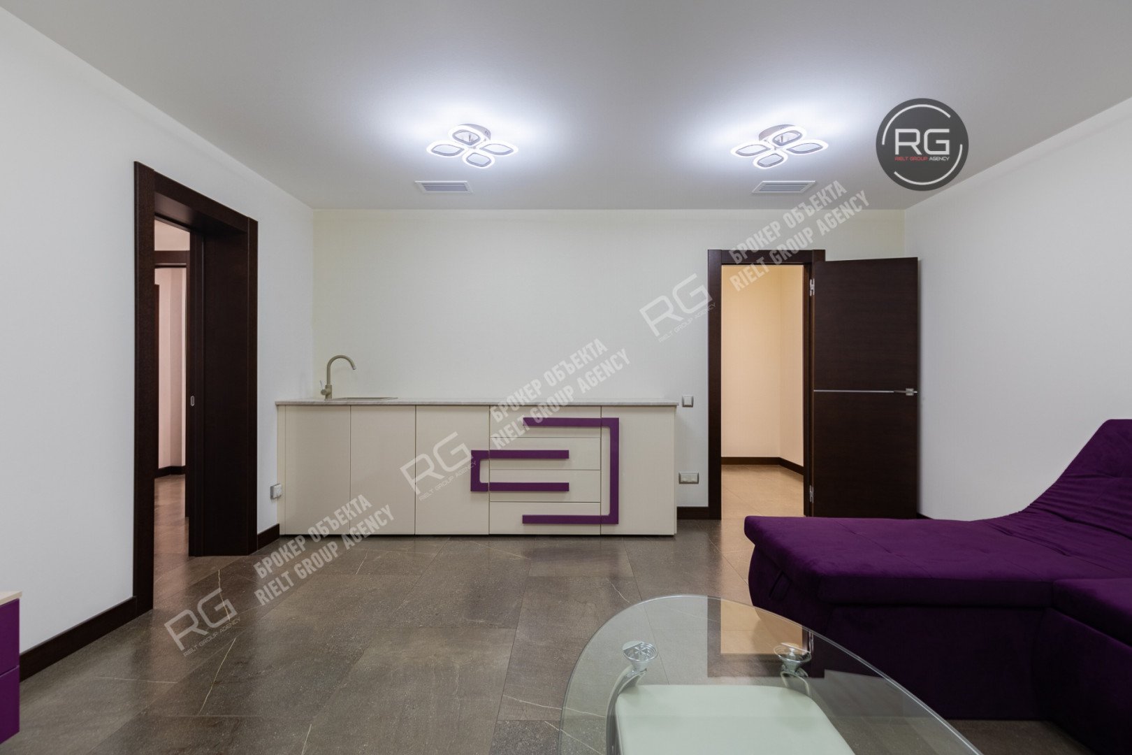   Фахверк с отделкой и меблировкой, 640 кв.м. 