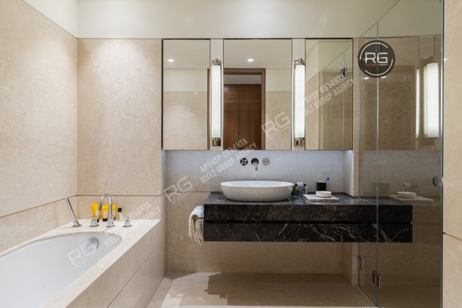   Квартира 152м2 с 4 спальнями, 152 кв.м. 