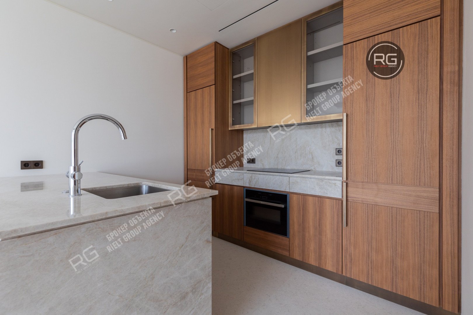   Квартира 58м2 в DeLux ЖК, 58 кв.м. 