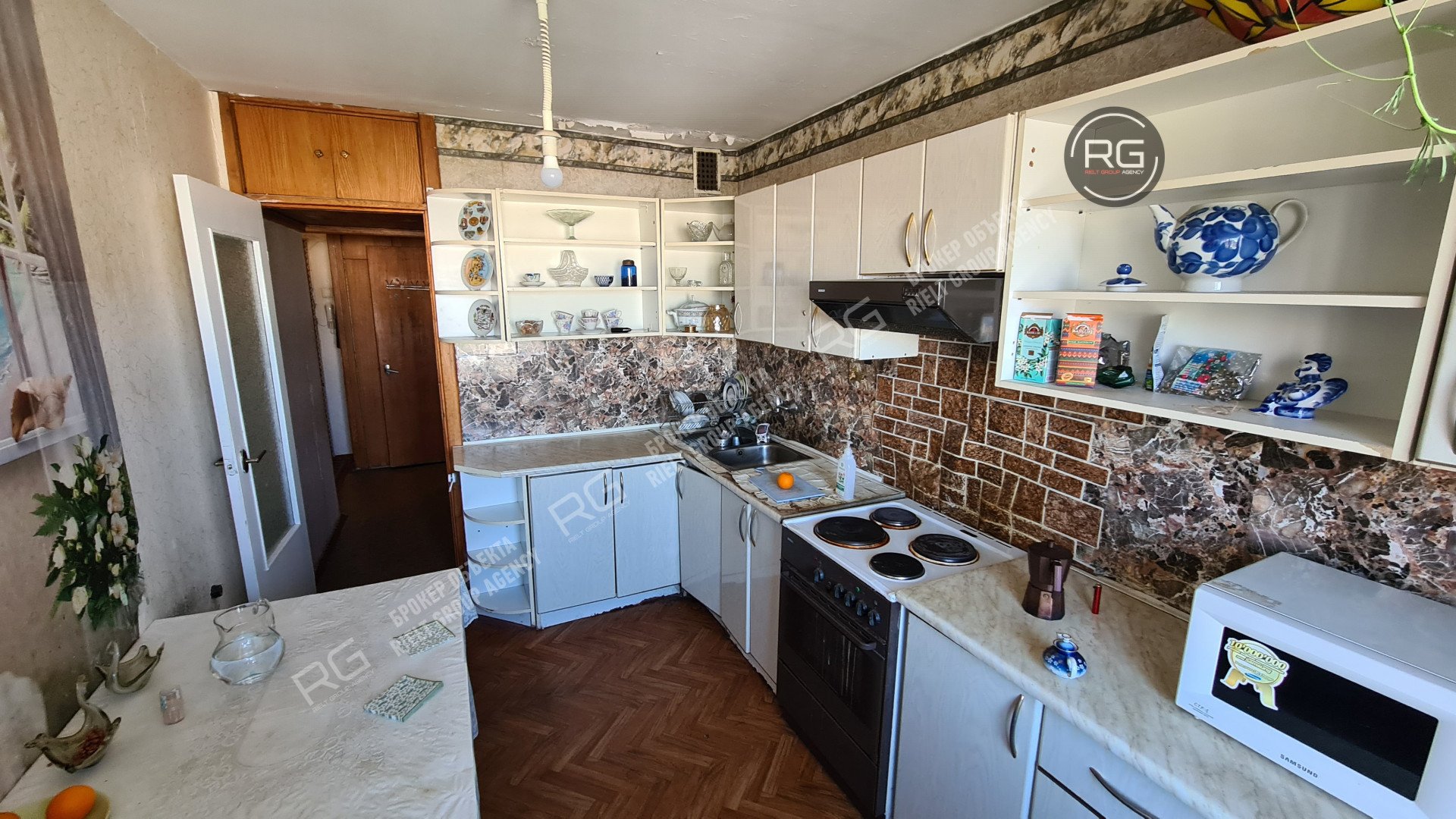   Квартира в кирпичном доме, 56 кв.м. 