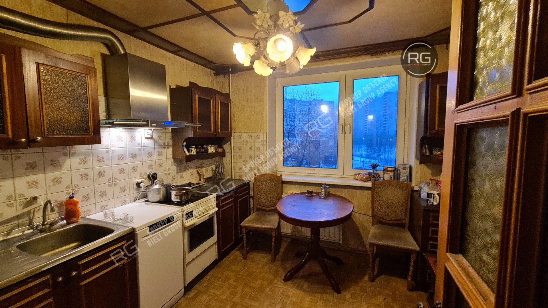   Квартира в Приморском районе, 72 кв.м. 
