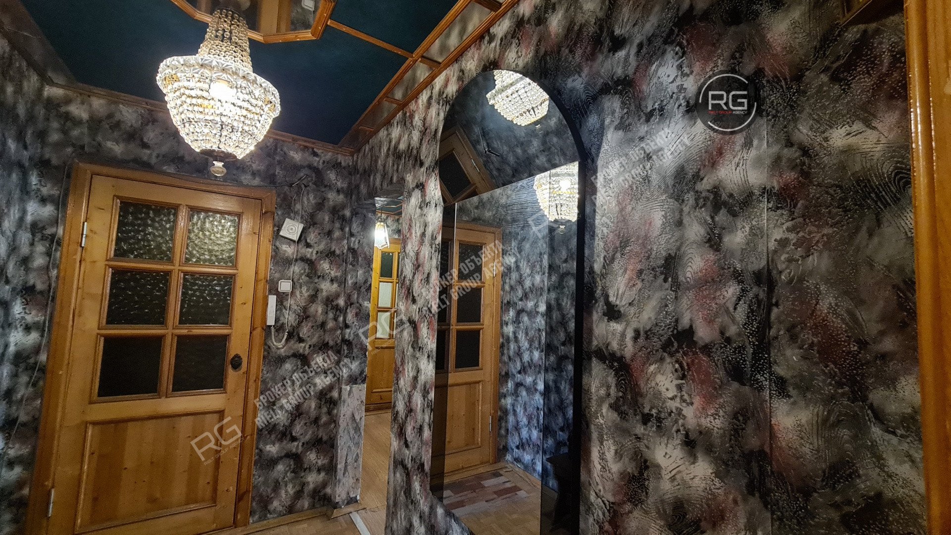   Квартира в Приморском районе, 72 кв.м. 
