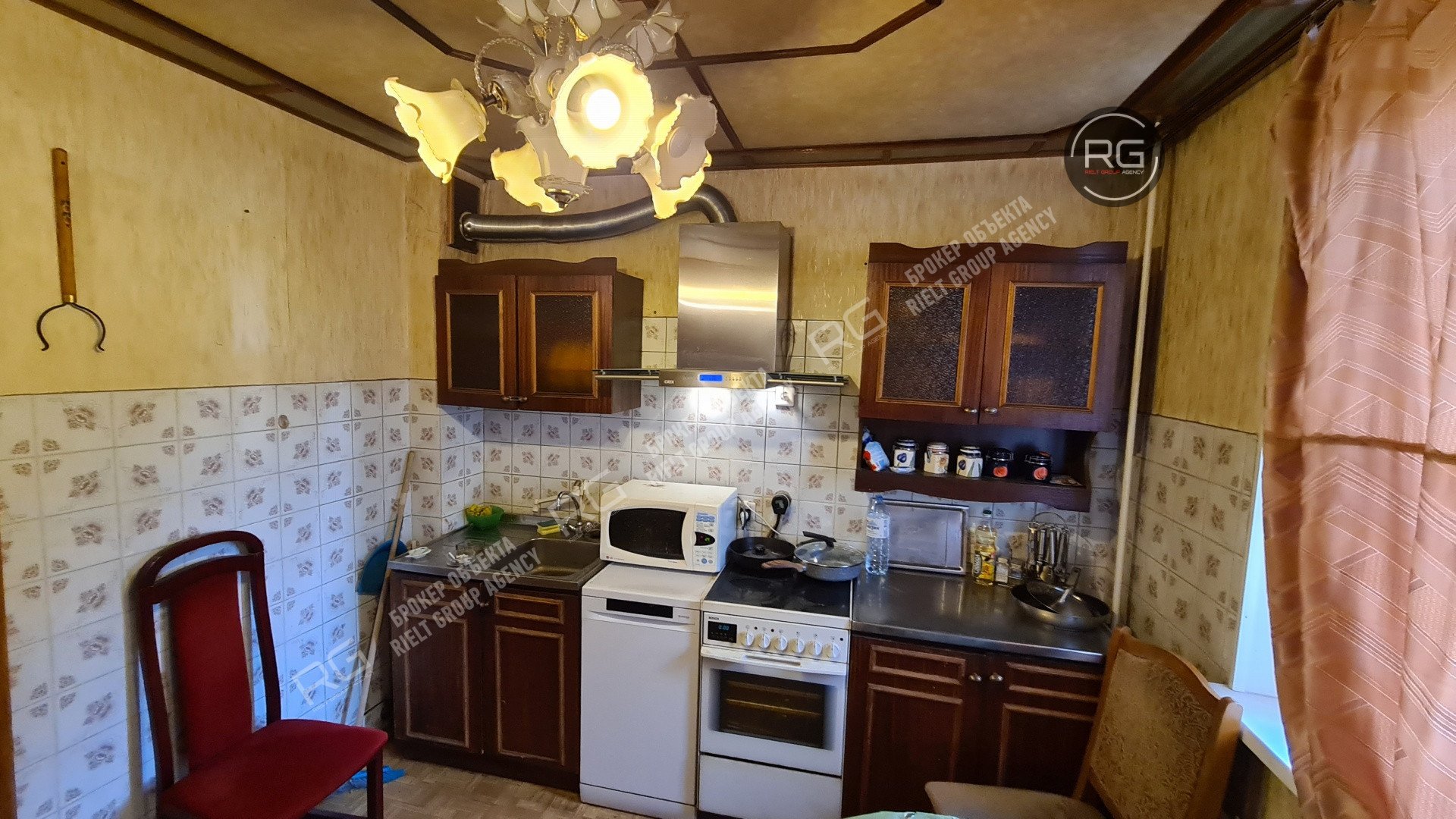   Квартира в Приморском районе, 72 кв.м. 