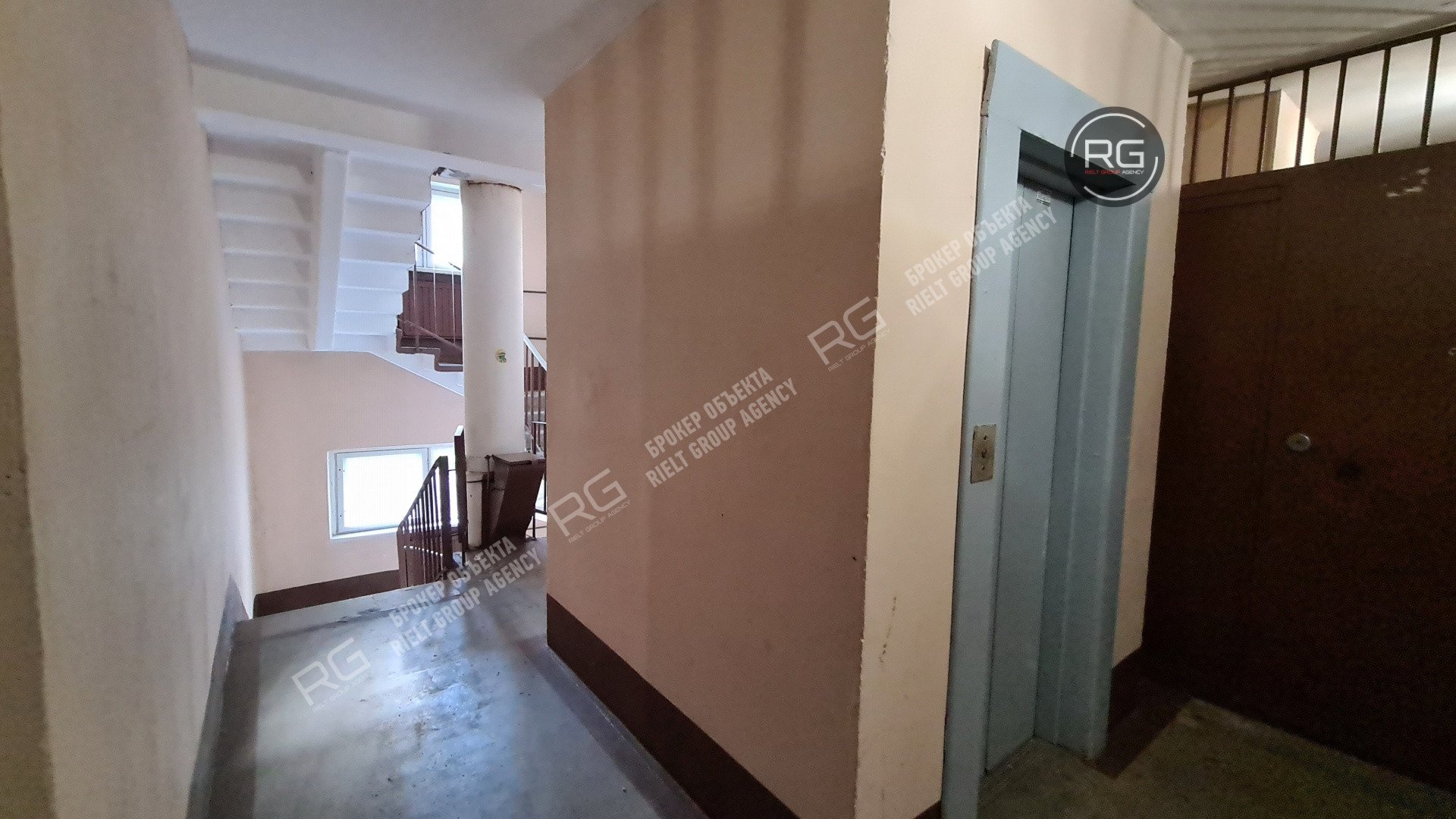   Квартира в Приморском районе, 72 кв.м. 