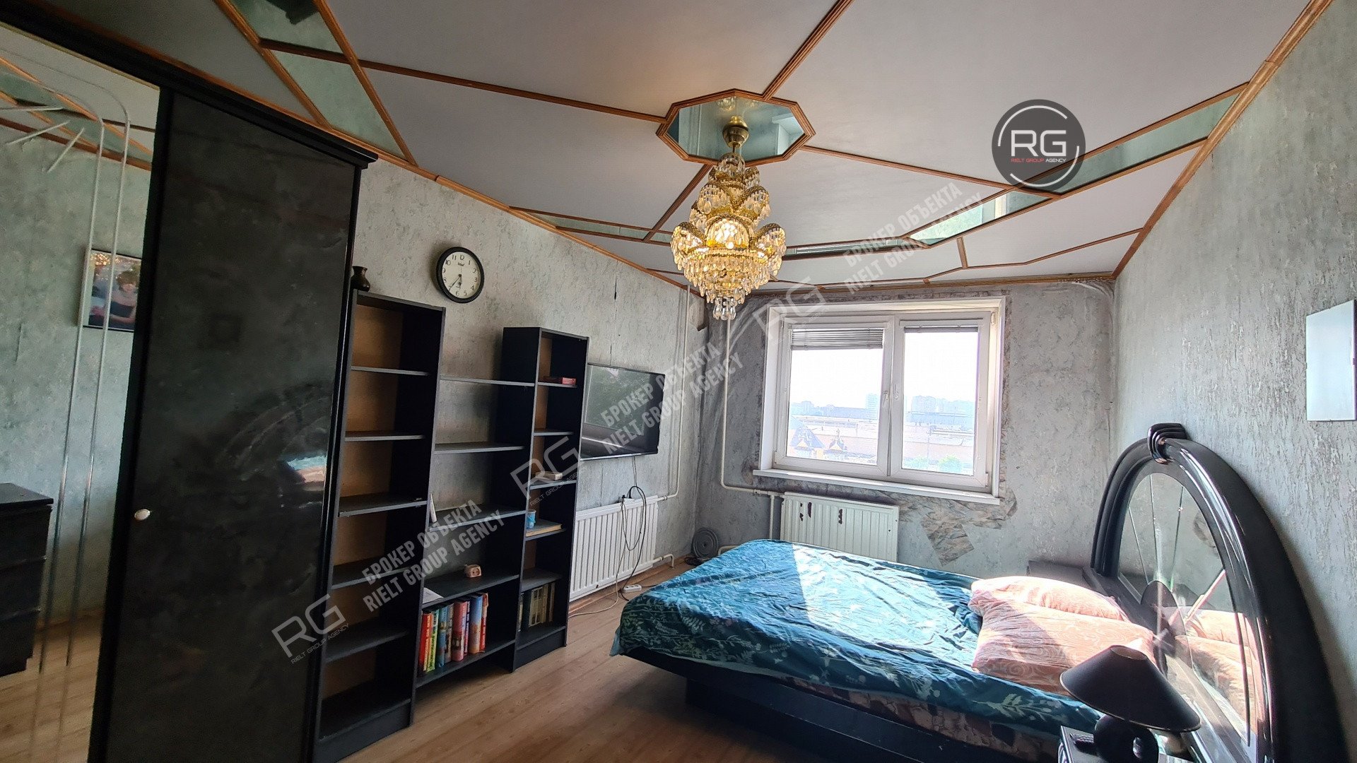   Квартира в Приморском районе, 72 кв.м. 