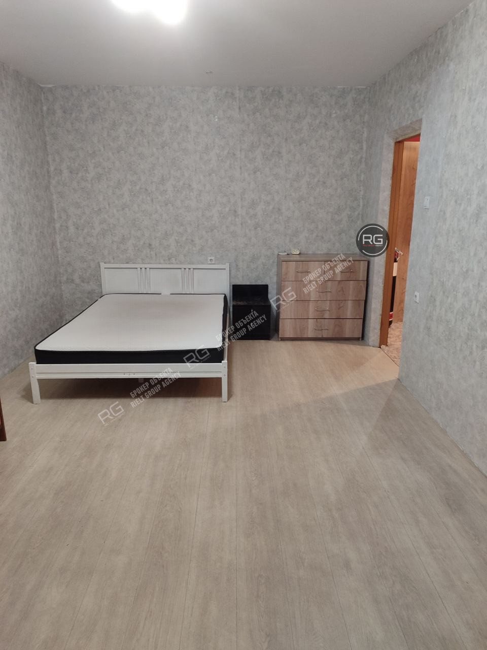   Квартира возле метро, 45 кв.м. 