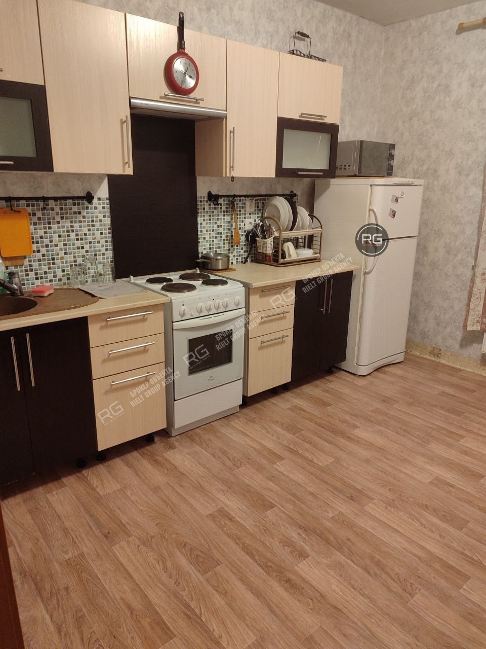   Квартира возле метро, 45 кв.м. 