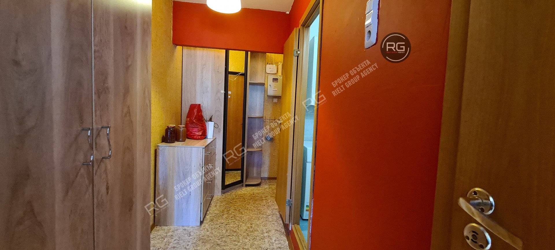   Квартира возле метро, 45 кв.м. 