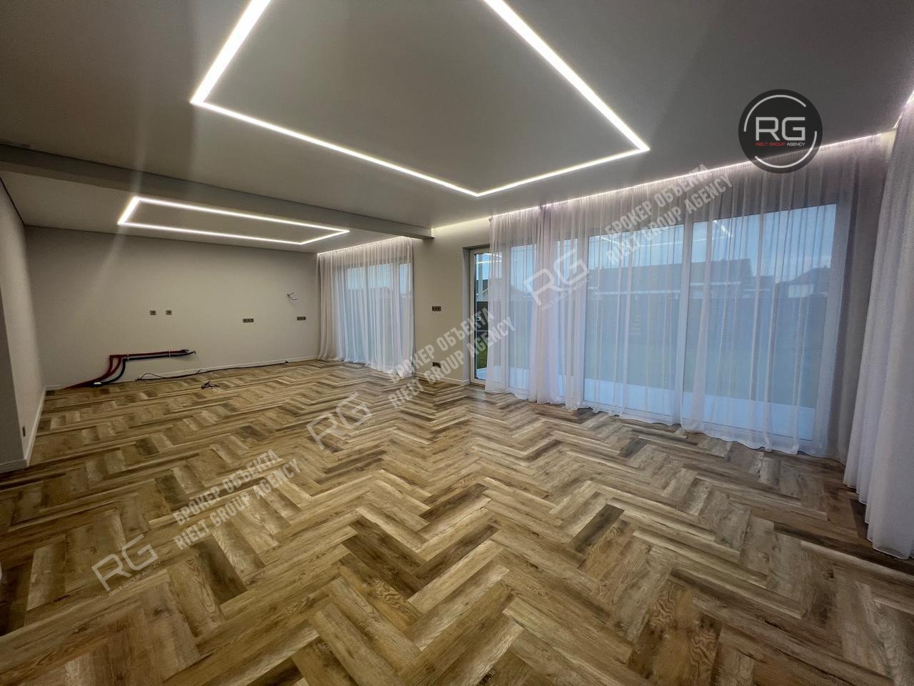   Продажа нового современного дома, 347 кв.м. 