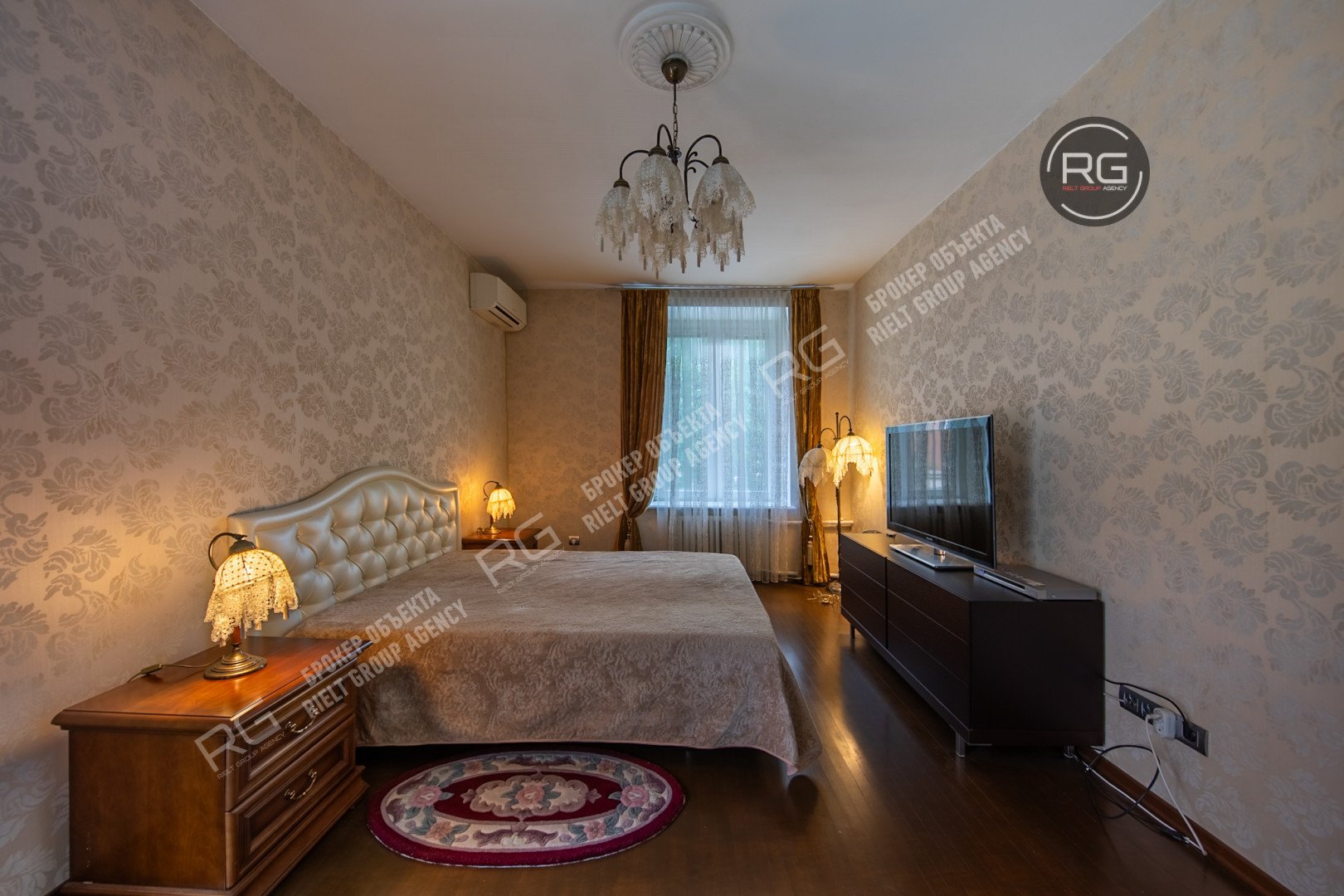  Шикарная сталинка у метро!, 95 кв.м. 