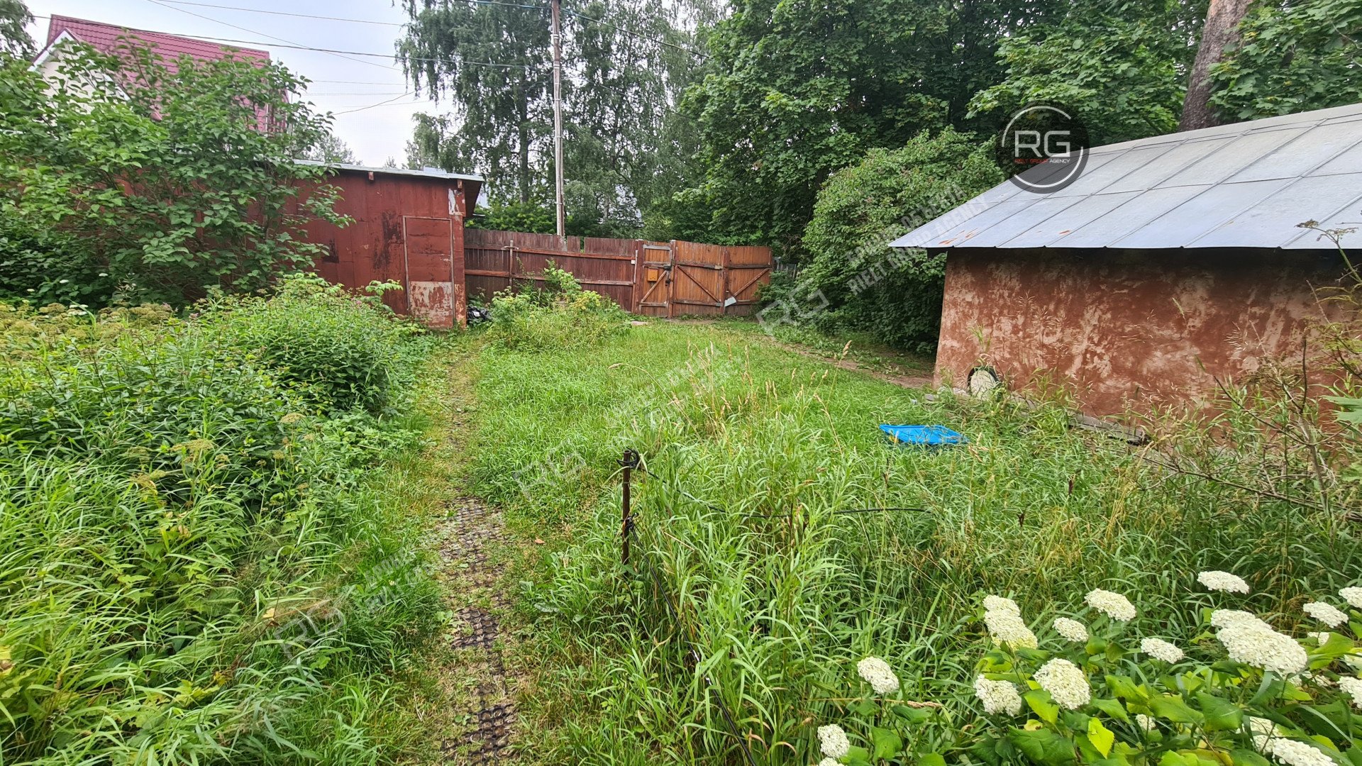  Участок ижс с домом в Коломягах 