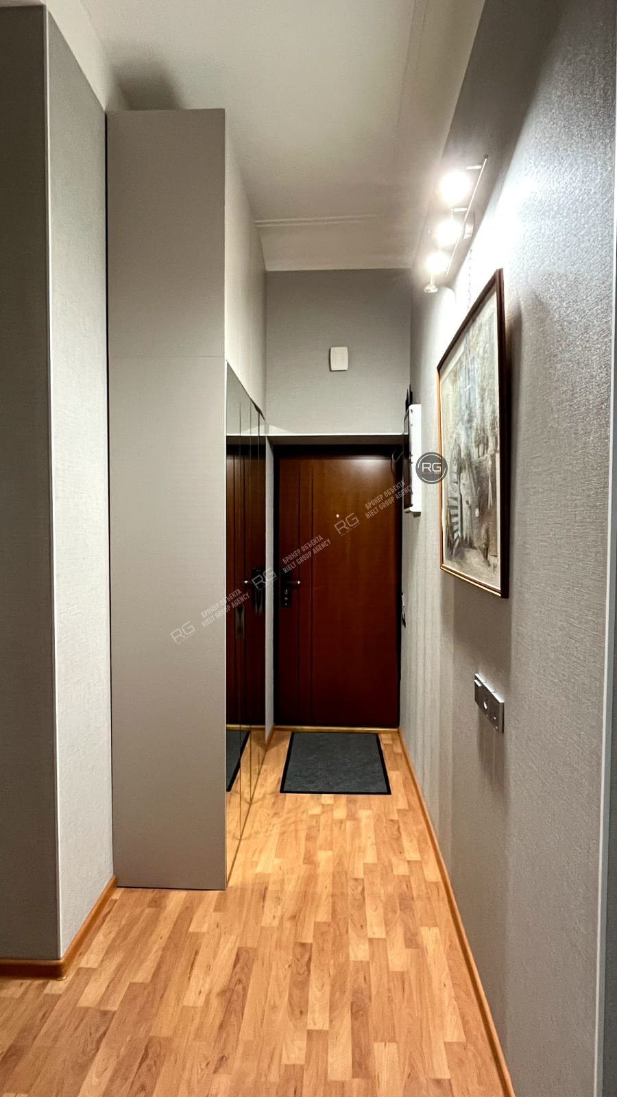   Укомплектованная квартира, 50 кв.м. 