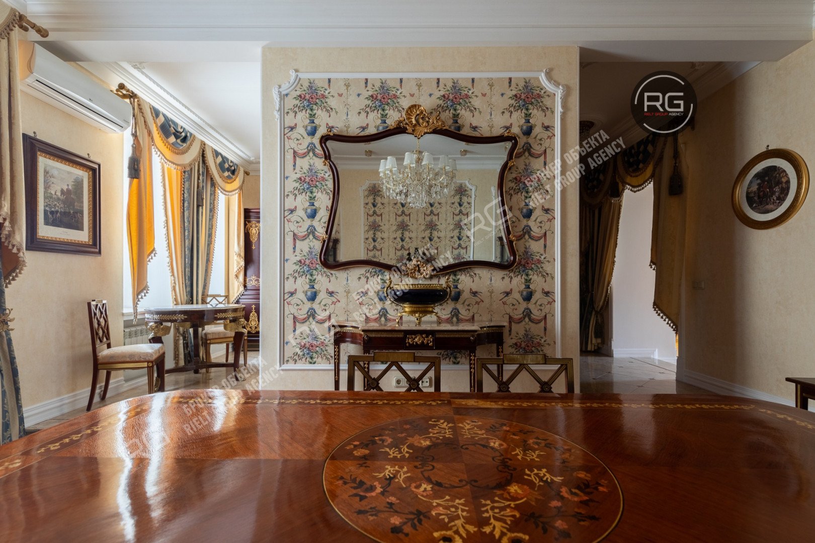   Видовая дизайнерская квартира, 221.4 кв.м. 