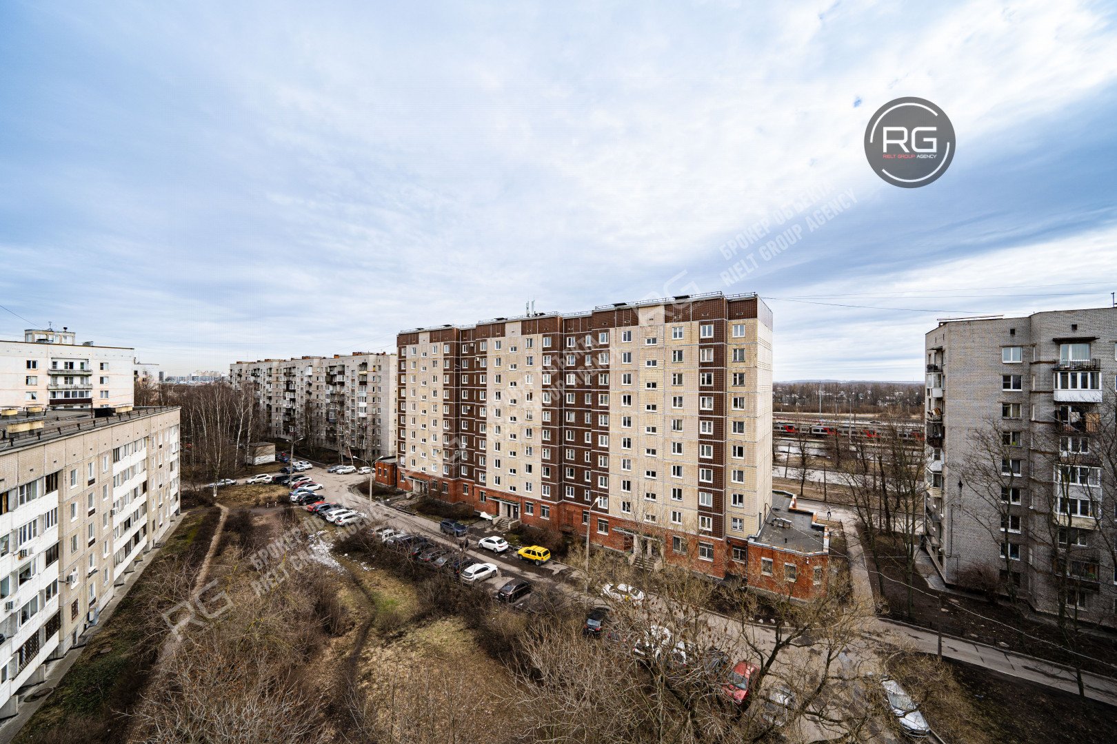   Зеленый район, пешком от метро, 42 кв.м. 