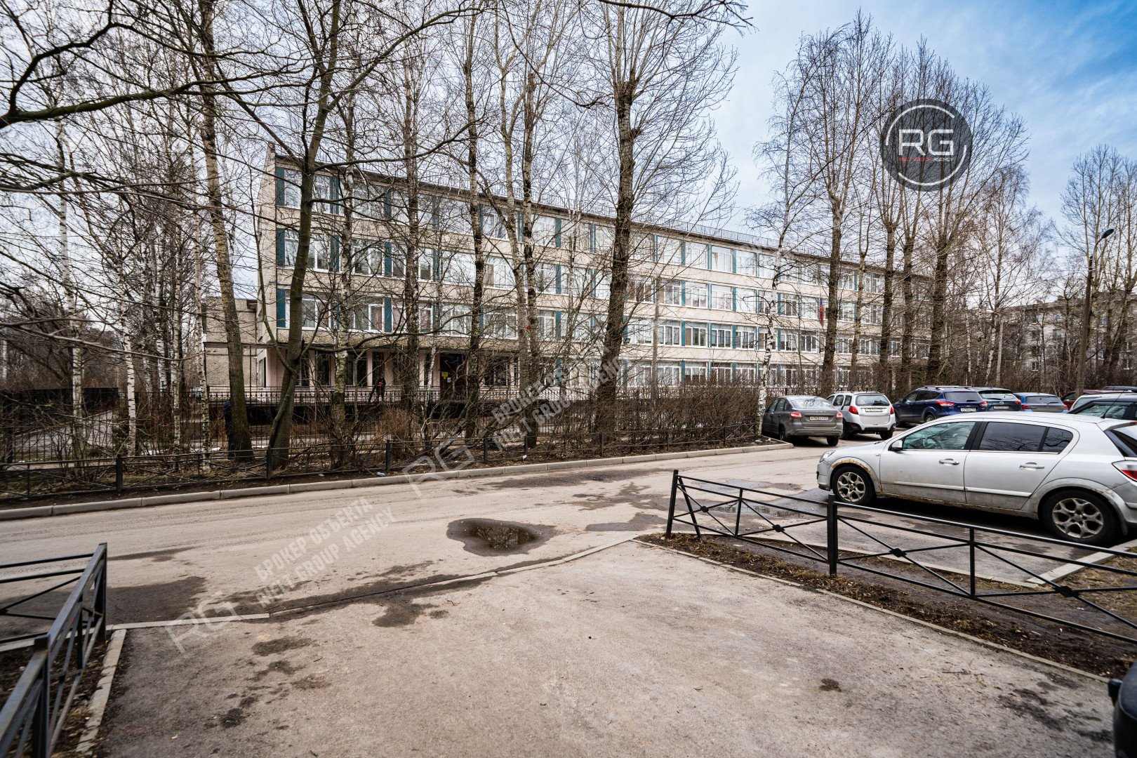   Зеленый район, пешком от метро, 42 кв.м. 