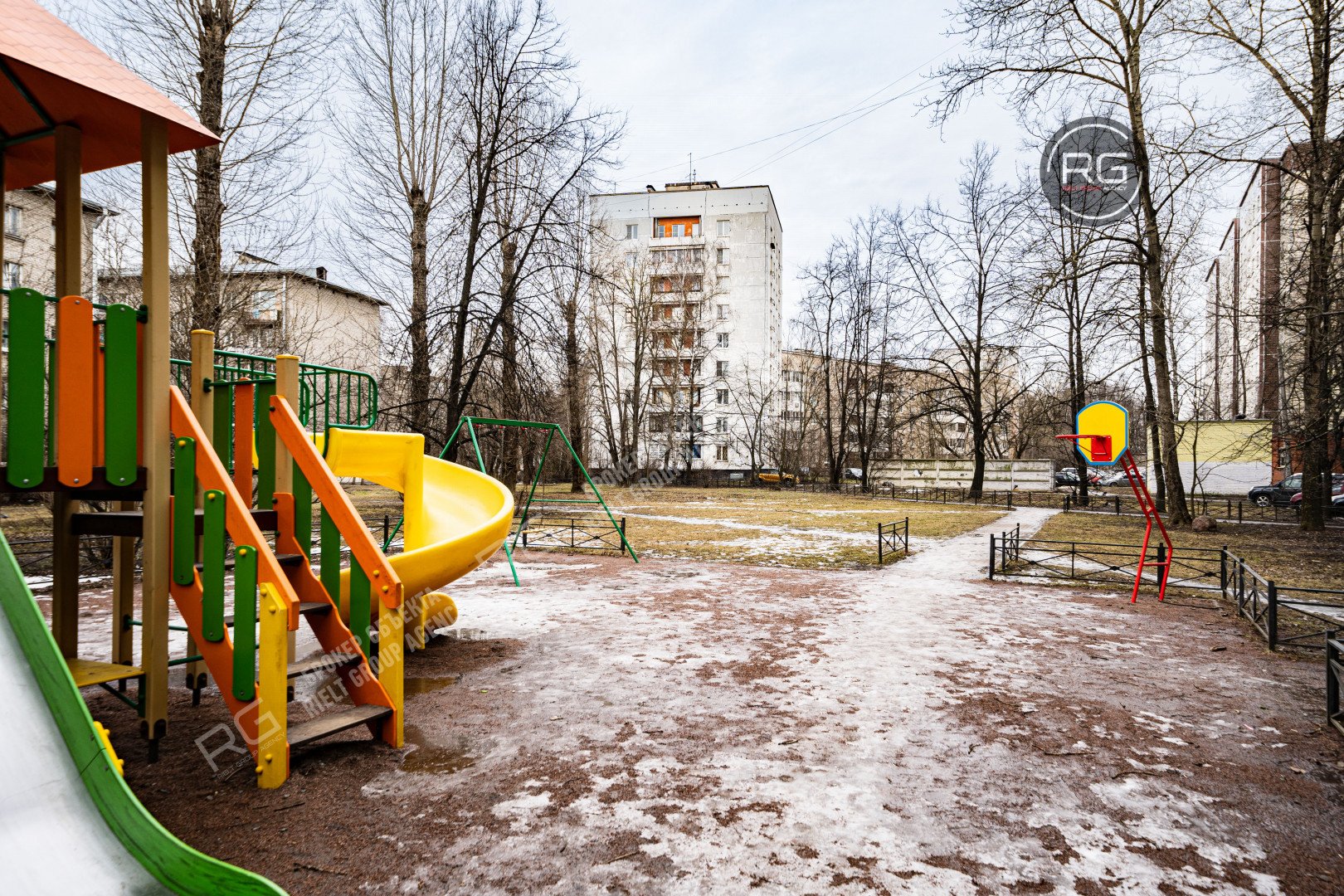   Зеленый район, пешком от метро, 42 кв.м. 