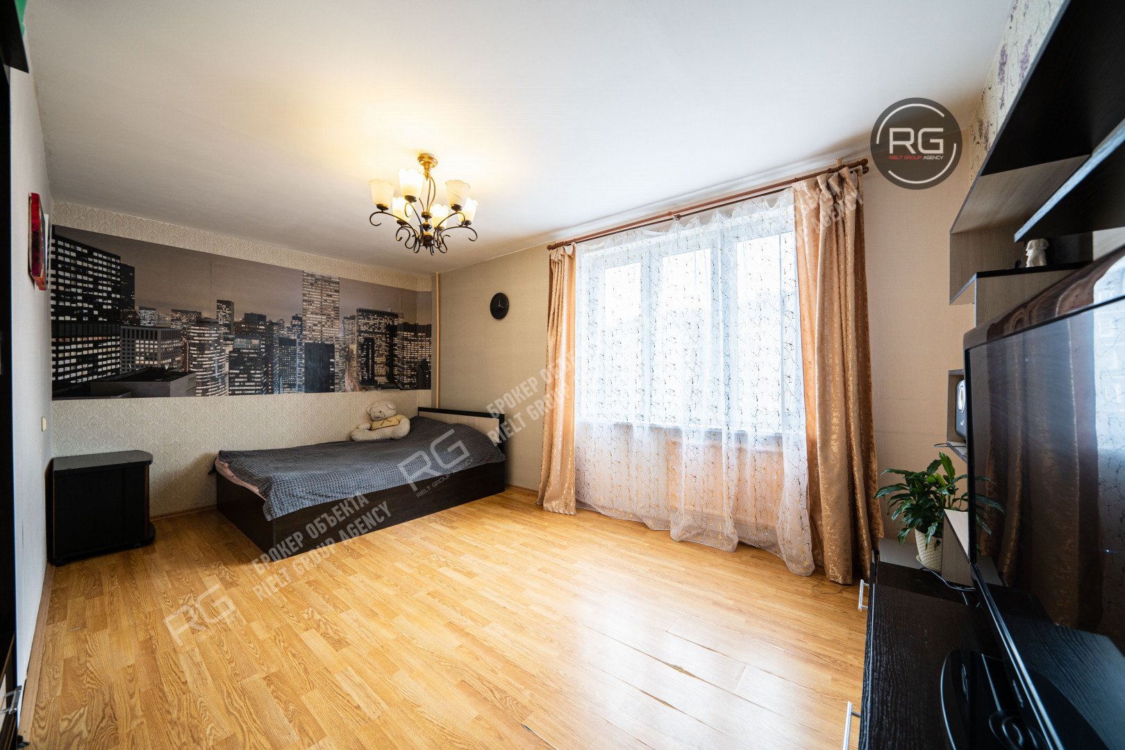   Зеленый район, пешком от метро, 42 кв.м. 