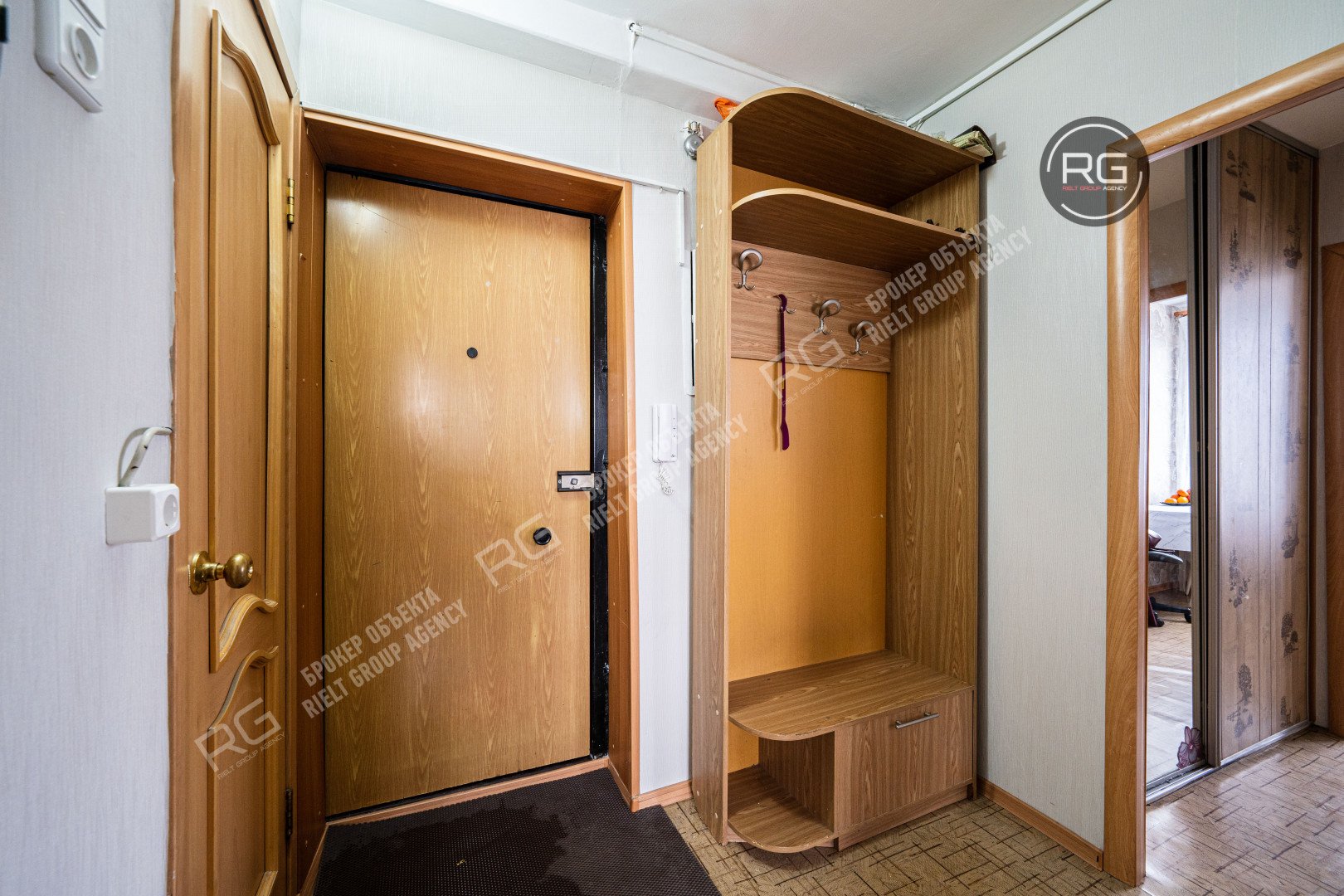   Зеленый район, пешком от метро, 42 кв.м. 